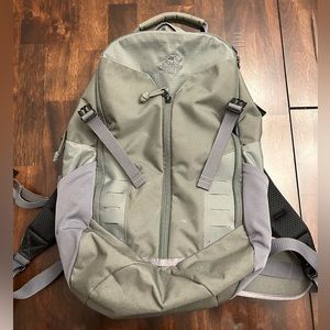 Tasmanian Tiger Tac Pack 22